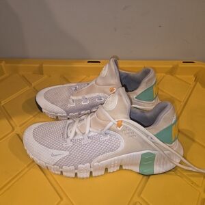 Nike Kids White and Green Sneakers